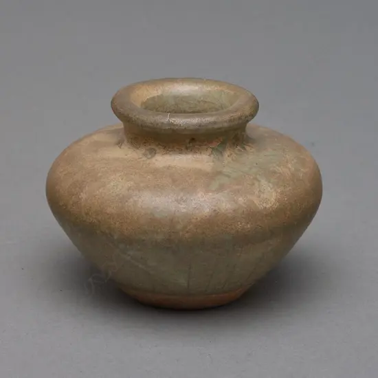 Stoneware jarlet - Sawankhalok - 15thC,